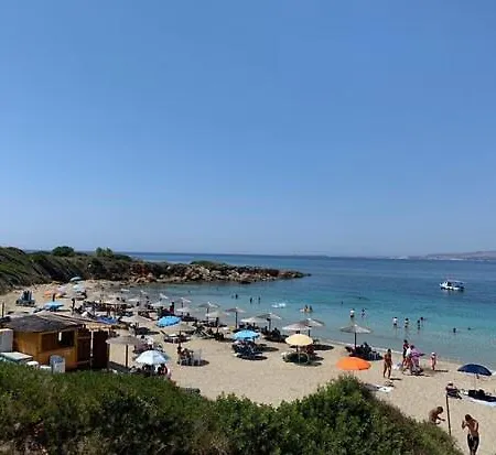 White Three Bedroom Βίλα Μηνιά