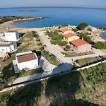 Villa White Three Bedroom