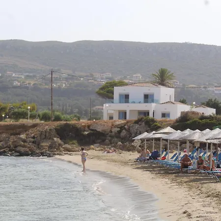 فيلة White Three Bedroom Minia