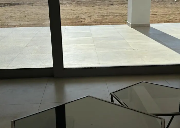 Βίλα White Three Bedroom