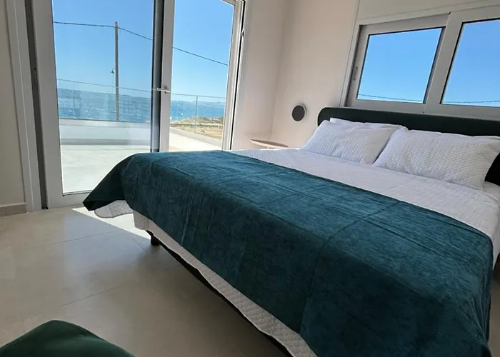 Βίλα White Three Bedroom Μηνιά