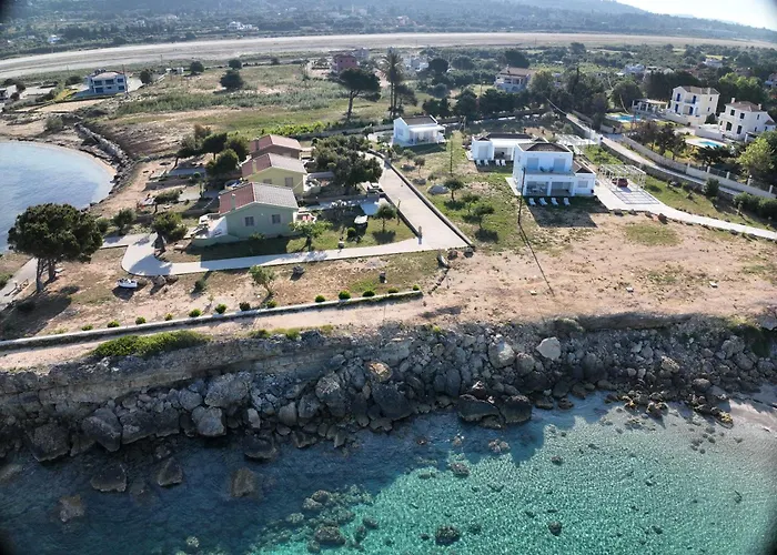 Βίλα White Three Bedroom *