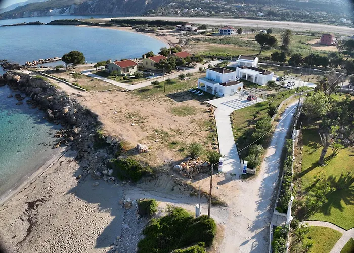 Villa White Three Bedroom *